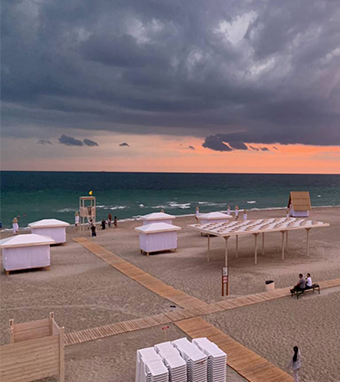 Закаты рядом с домом отдыха в Штормовом
